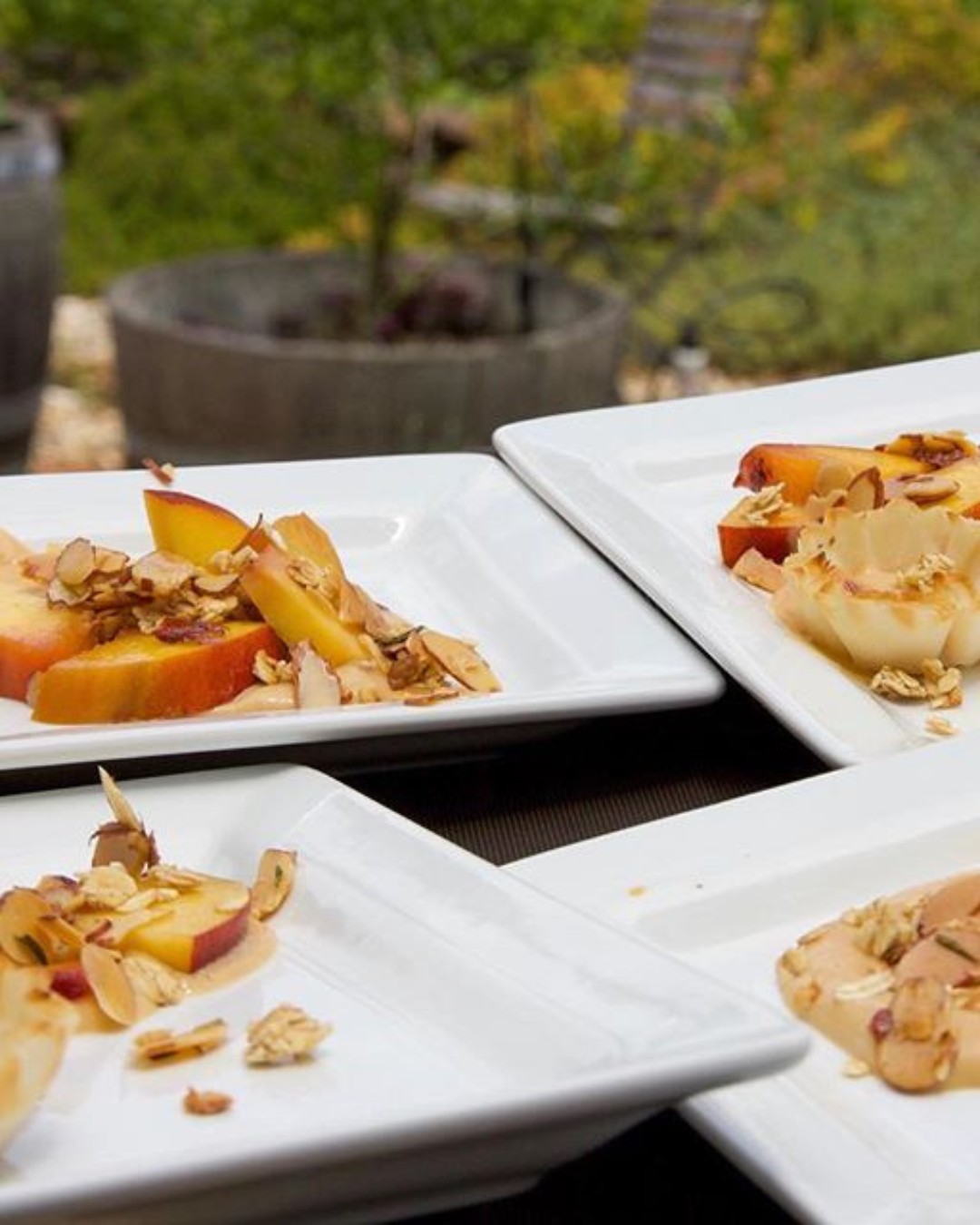 A beautiful pairing begins with the season. Fresh summer flavors, a thoughtful plate, and the right Miraflores wine make every course feel like an occasion.

#MirafloresWinery #FoodAndWine #WinePairing #SummerDining #SierraFoothillsWine
